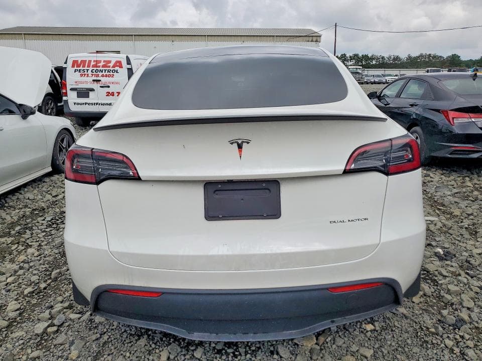 2023 TESLA MODEL Y 6