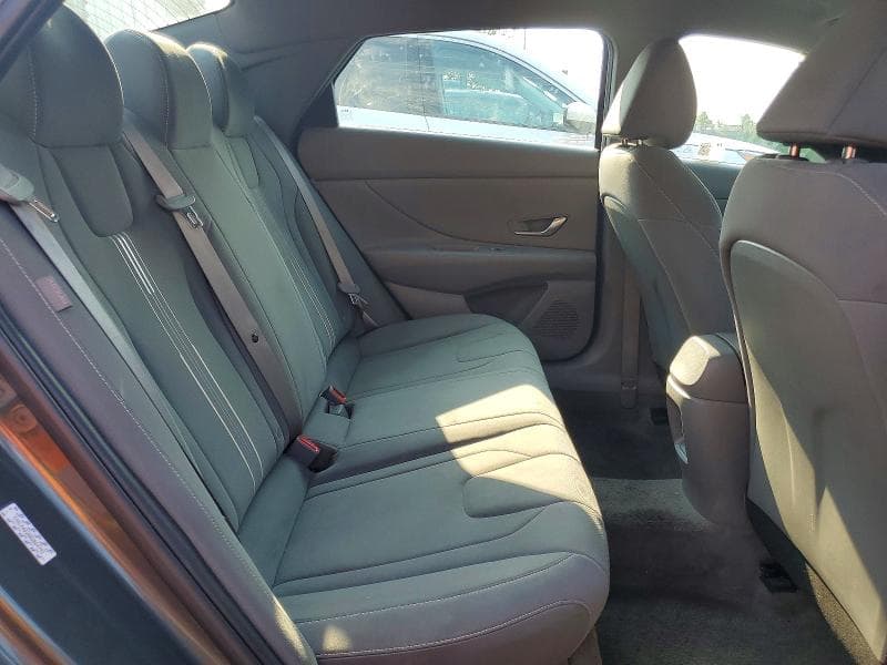 2024 HYUNDAI ELANTRA SEL 10