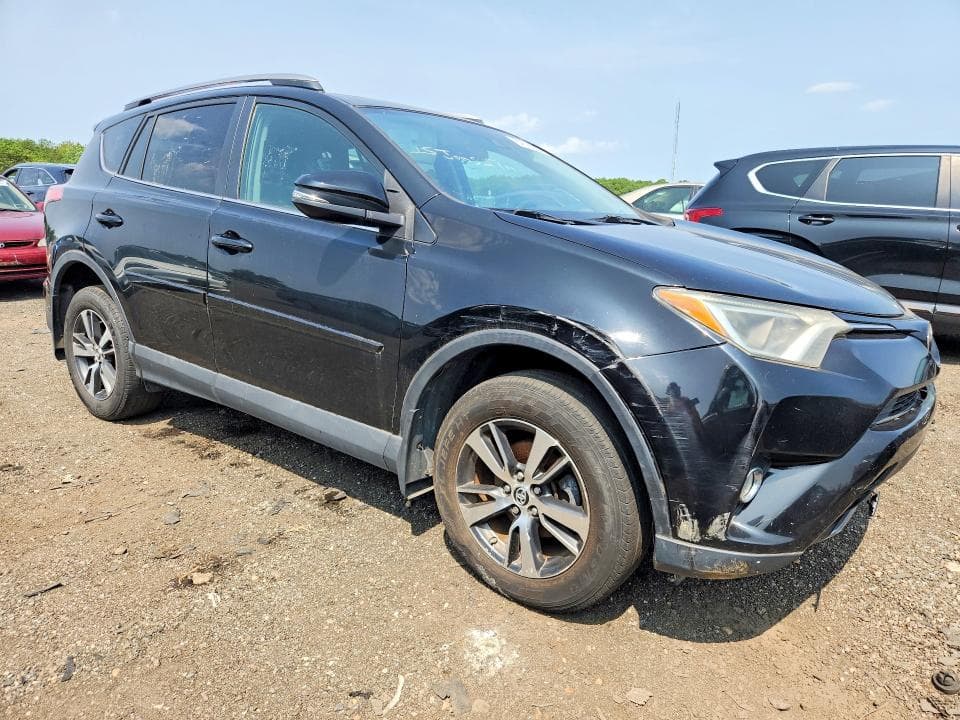2017 TOYOTA RAV4 XLE 4