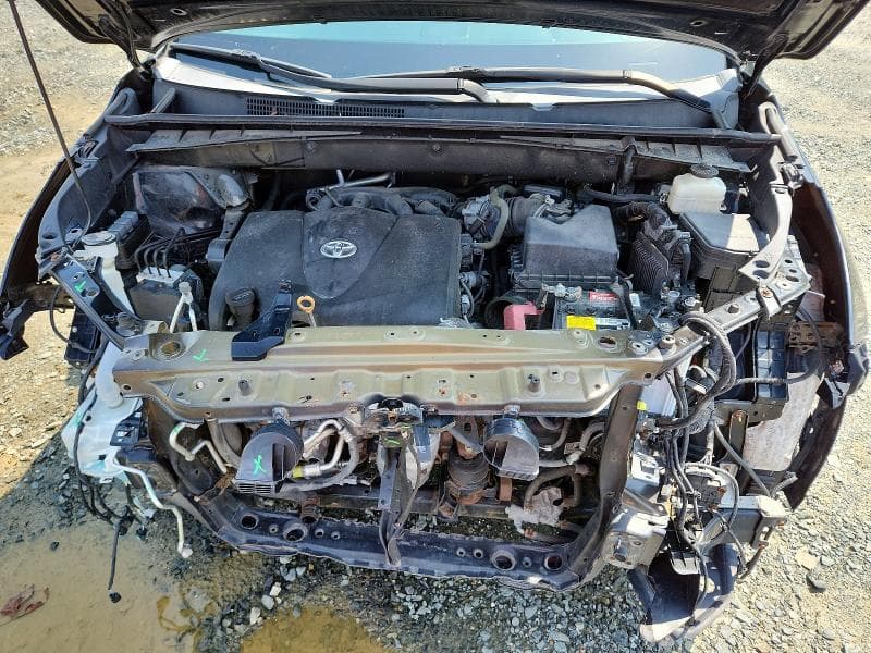 2019 TOYOTA HIGHLANDER LIMITED 12