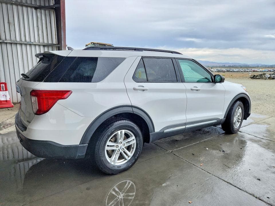 2022 FORD EXPLORER XLT 3