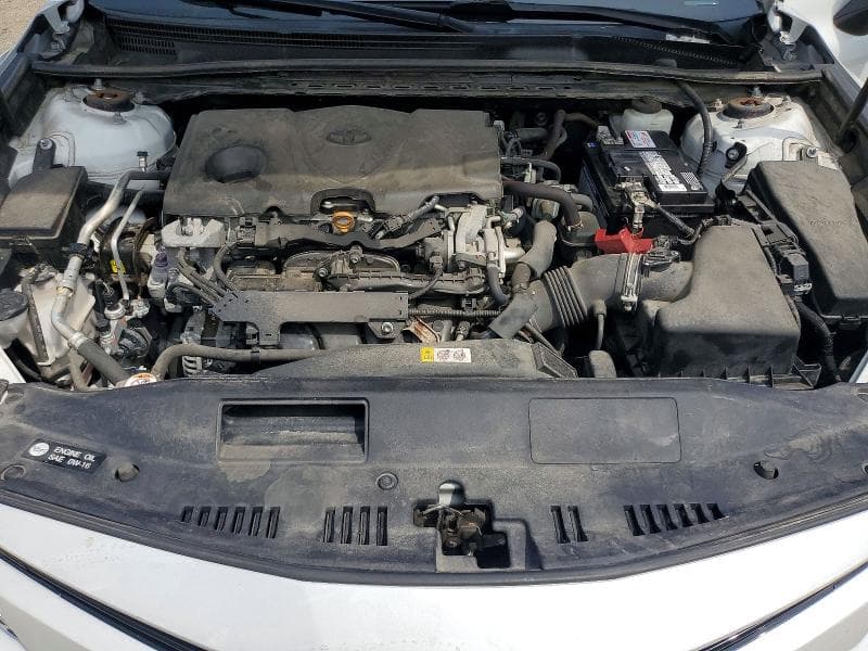 2019 TOYOTA CAMRY XLE 11