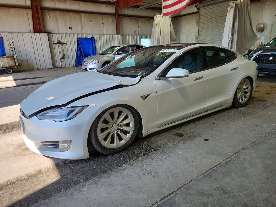 2020 TESLA MODEL S - 1