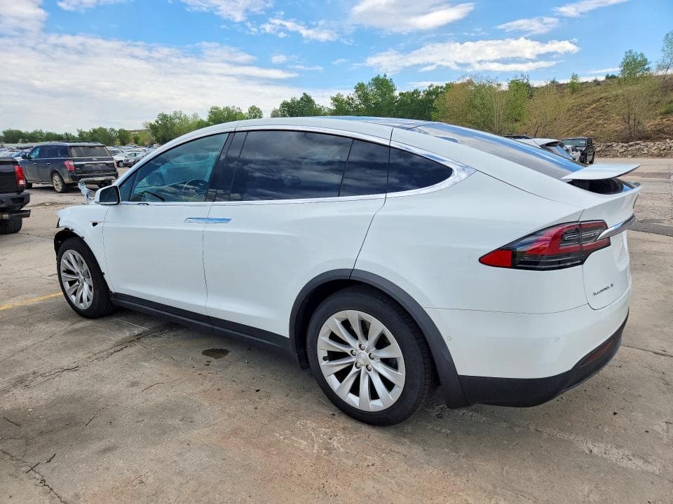 2018 TESLA MODEL X 2
