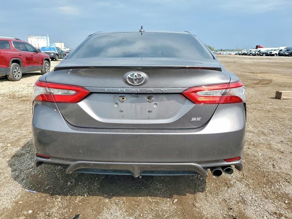 2019 TOYOTA CAMRY SE 6
