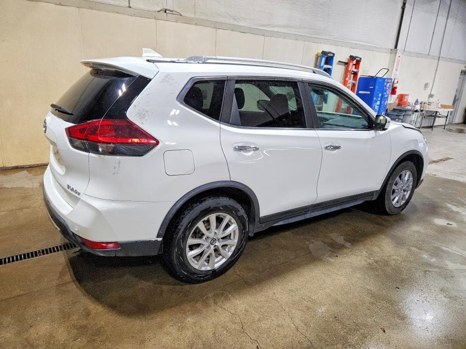 2020 NISSAN ROGUE SV 3