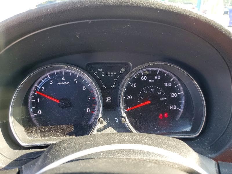 2018 NISSAN VERSA SV 9