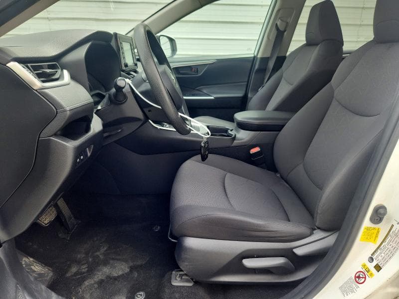 2019 TOYOTA RAV4 XLE 7