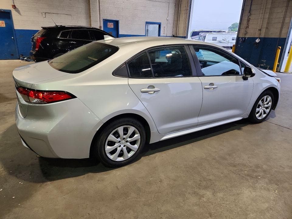 2022 TOYOTA COROLLA LE 3