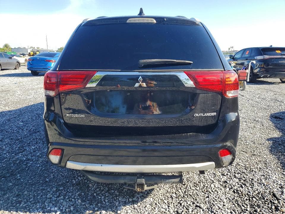 2017 MITSUBISHI OUTLANDER SE 6