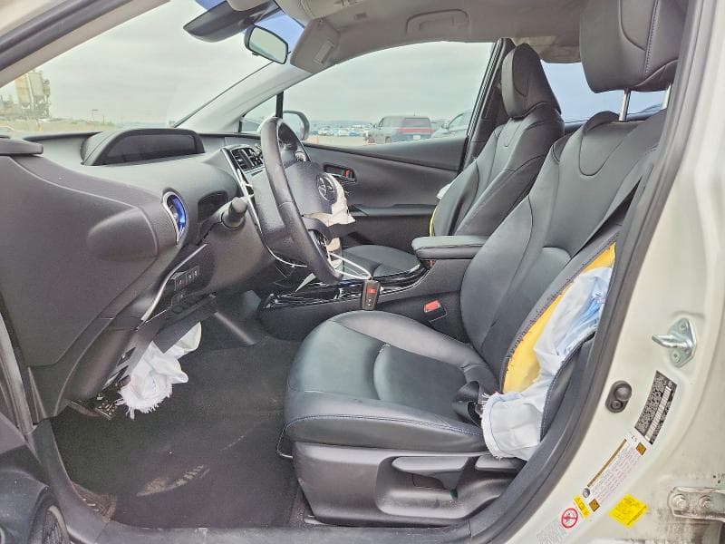 2017 TOYOTA PRIUS THREE TOURING 7