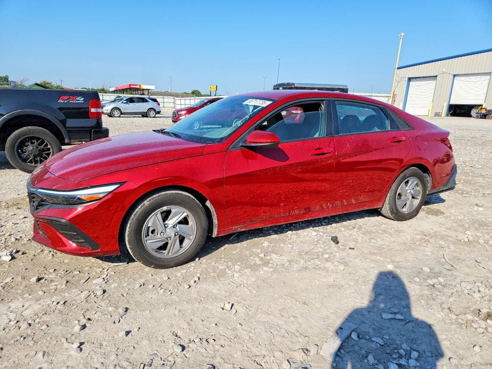 2025 HYUNDAI ELANTRA SE
