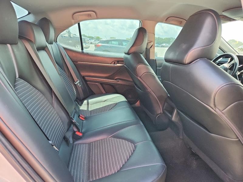 2022 TOYOTA CAMRY SE 10