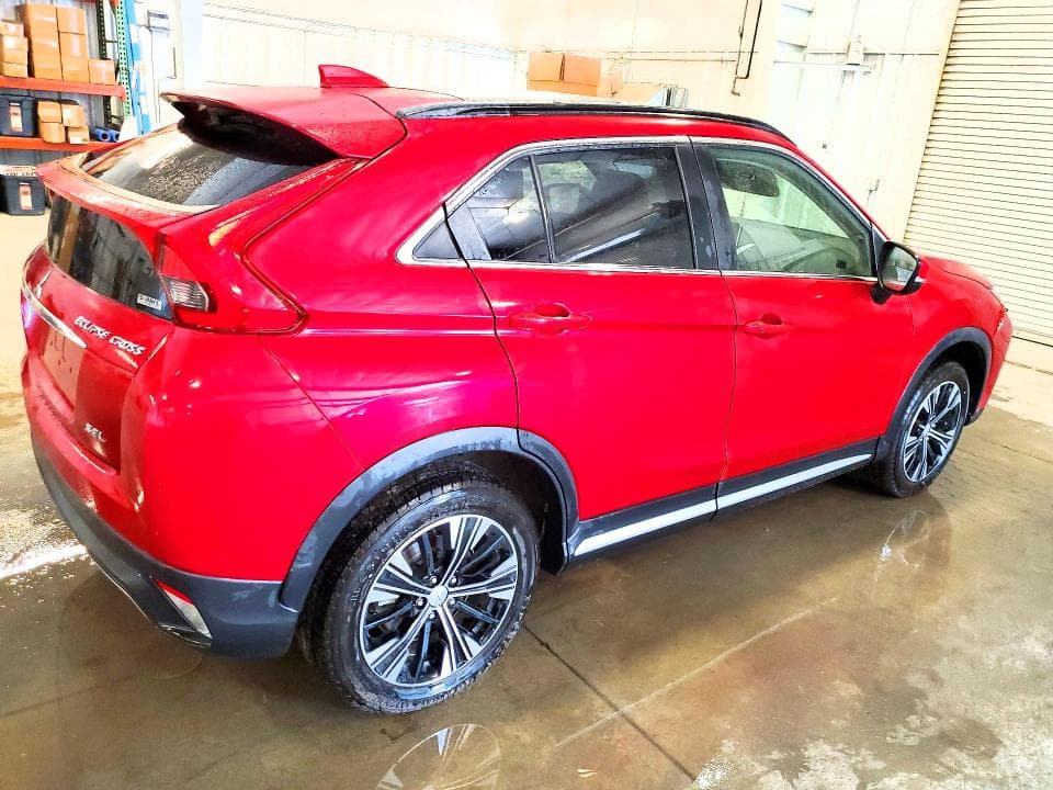 2019 MITSUBISHI ECLIPSE CROSS SE 3