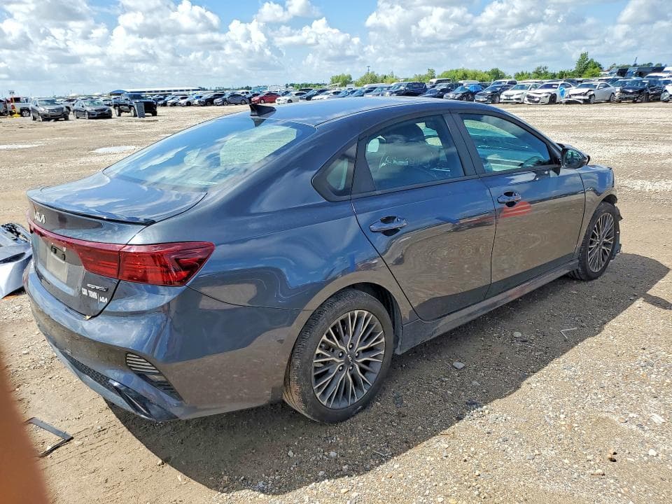 2024 KIA FORTE GT LINE 3