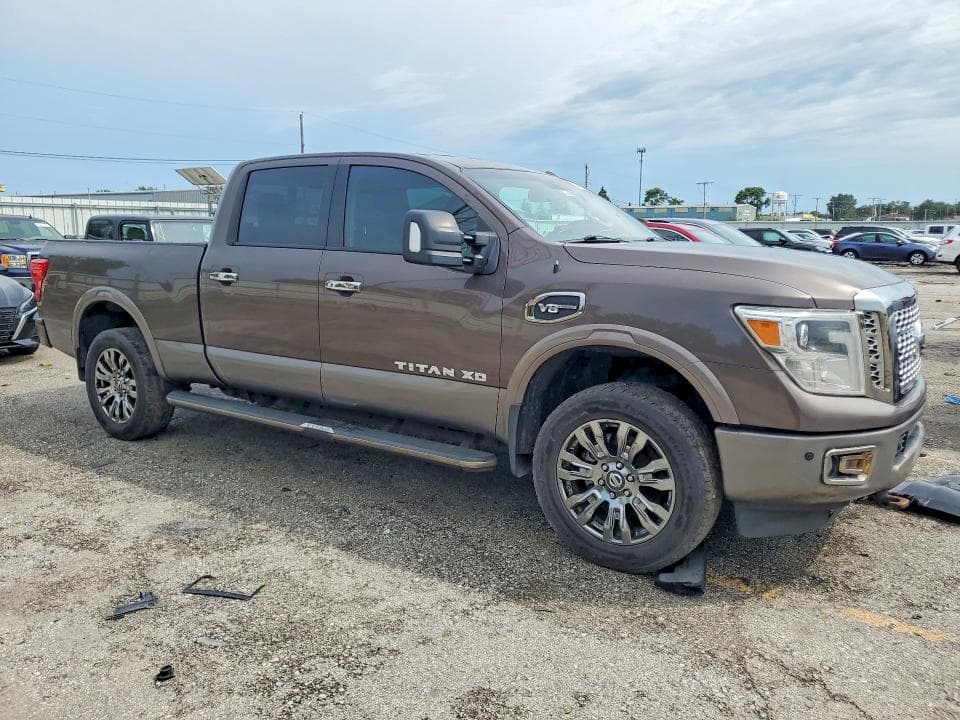 2018 NISSAN TITAN XD PLATINUM RESERVE 4