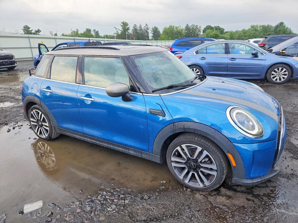 2022 MINI COOPER 4