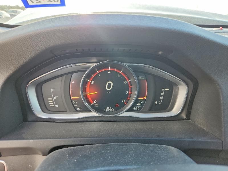 2017 VOLVO S60 9