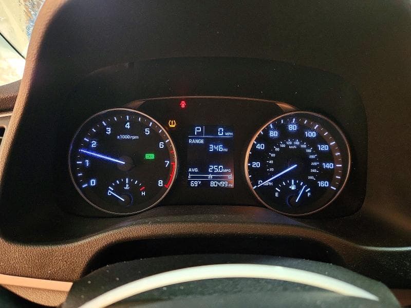 2017 HYUNDAI ELANTRA SE 9