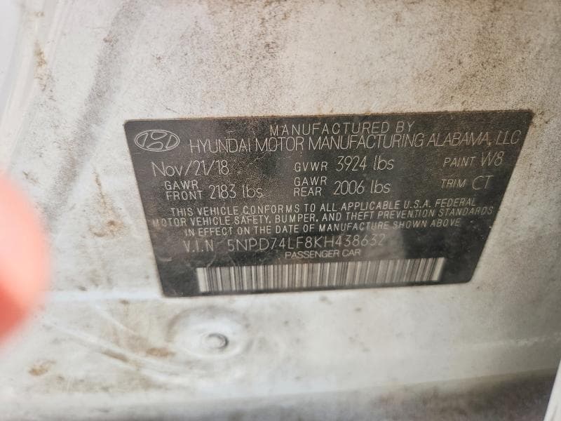 2019 HYUNDAI ELANTRA SE 12
