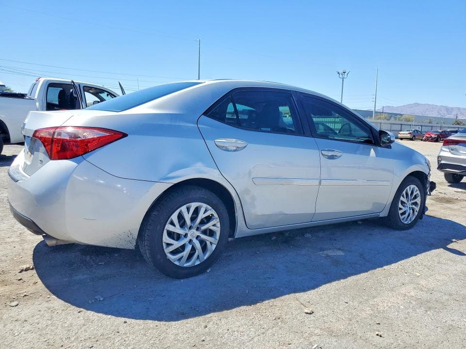 2018 TOYOTA COROLLA LE 3