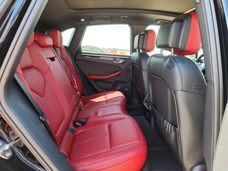 2024 PORSCHE MACAN BASE 10