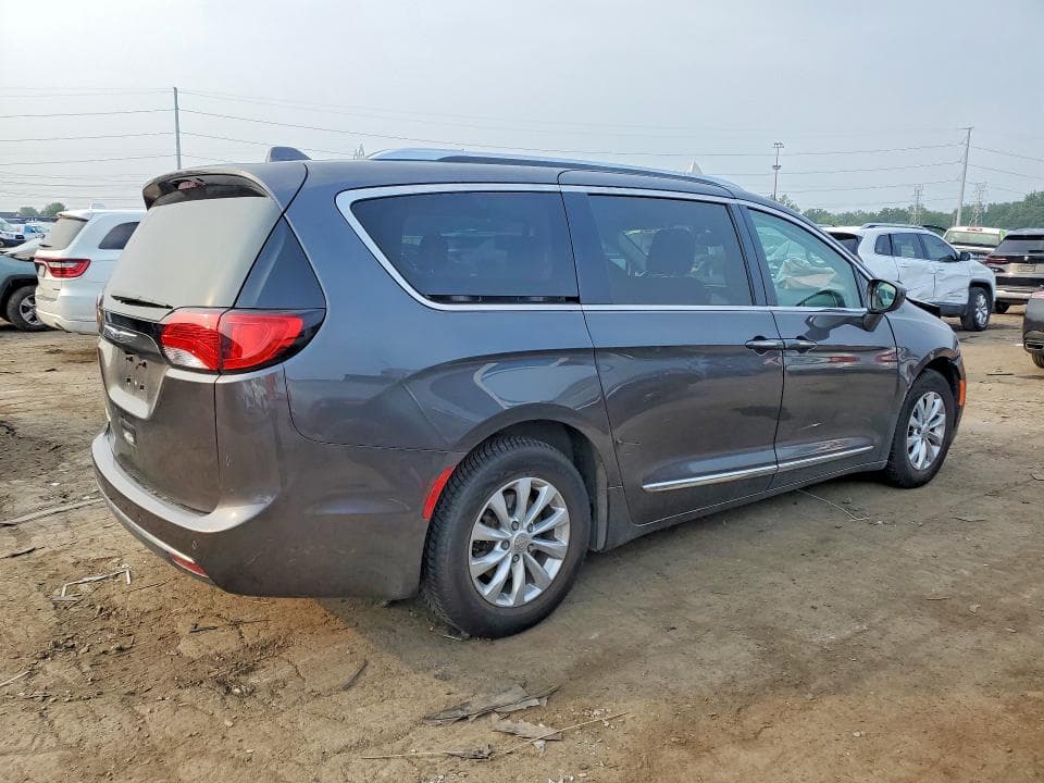 2018 CHRYSLER PACIFICA TOURING L 3