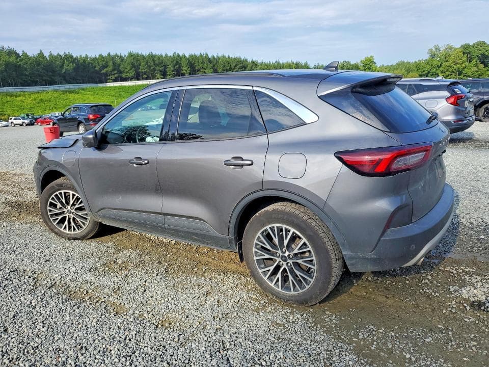 2024 FORD ESCAPE 2
