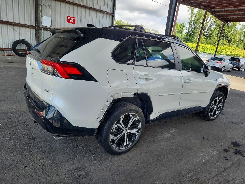 2022 TOYOTA RAV4 PRIME XSE 3