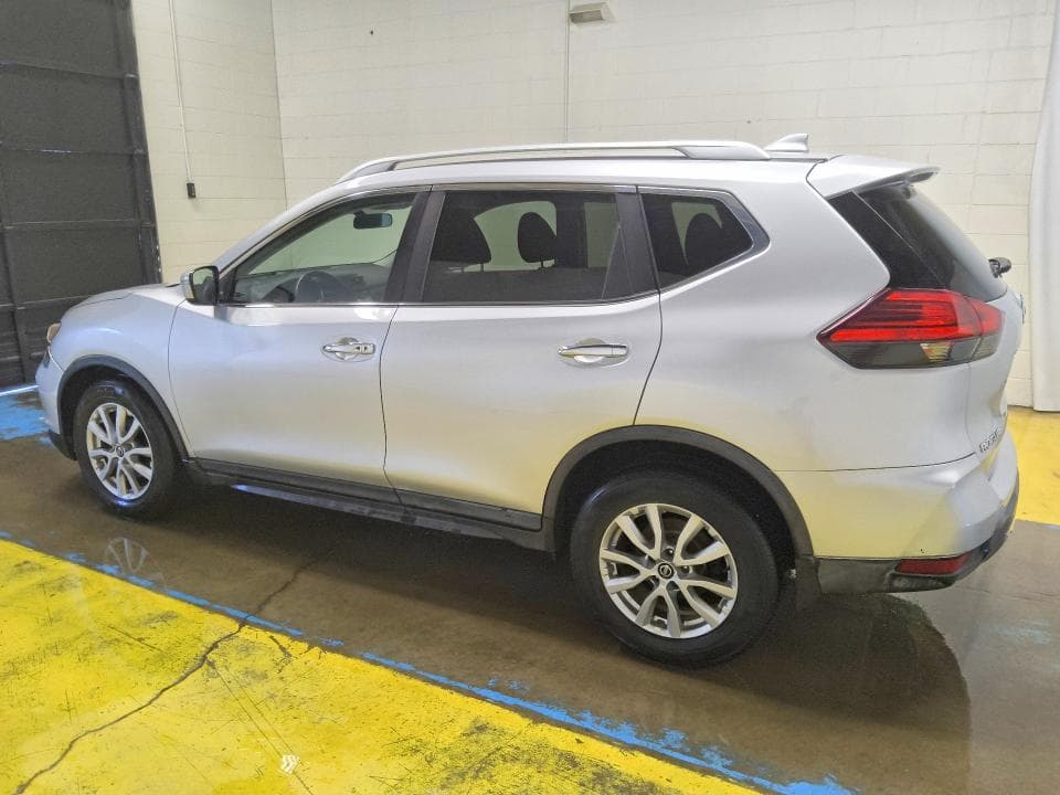 2017 NISSAN ROGUE SV 2