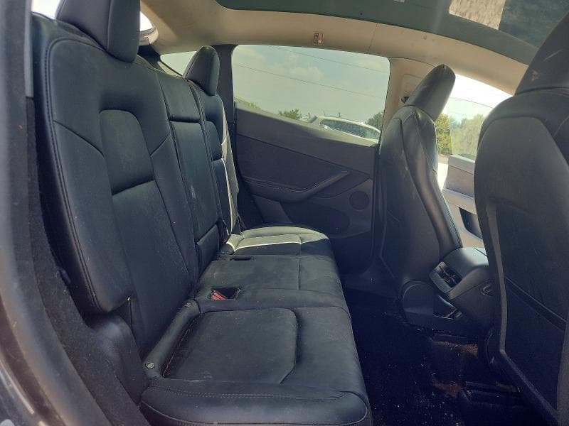 2022 TESLA MODEL Y 10