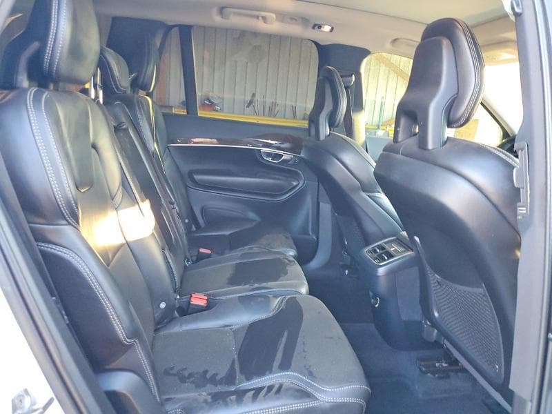 2017 VOLVO XC90 T6 11