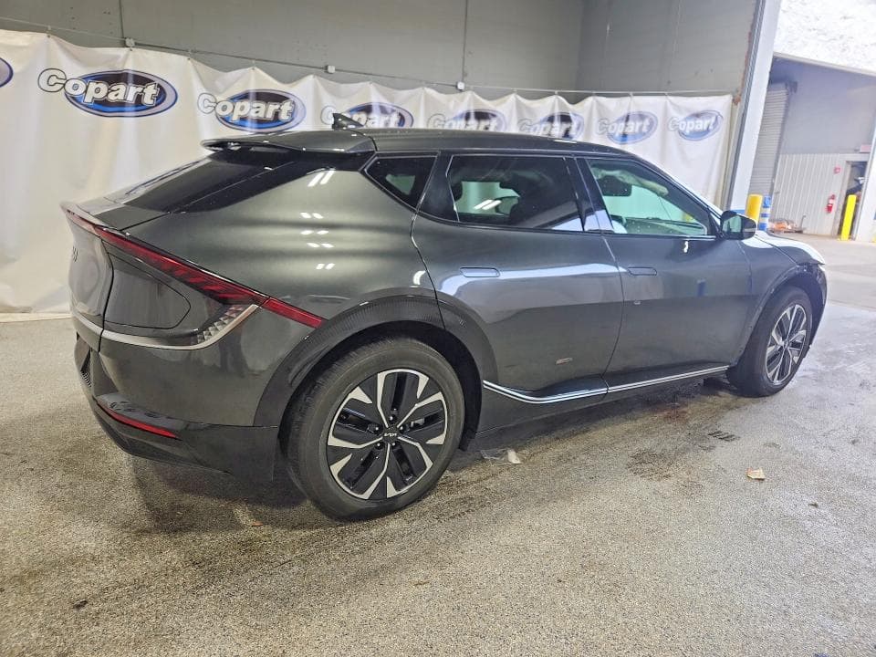 2023 KIA EV6 WIND 3