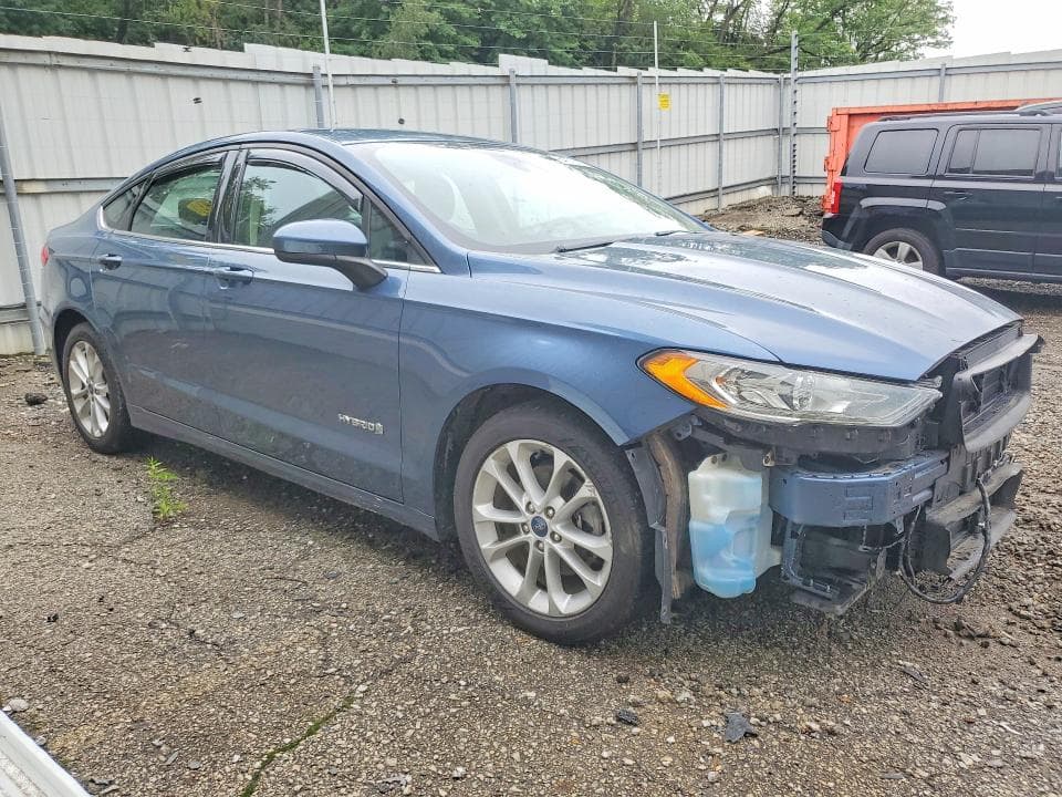 2019 FORD FUSION SE 4