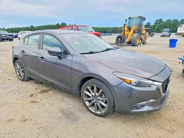 2018 MAZDA 3 4