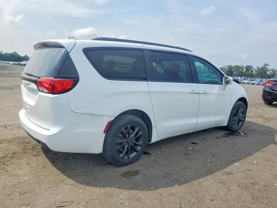 2020 CHRYSLER PACIFICA TOURING L 3
