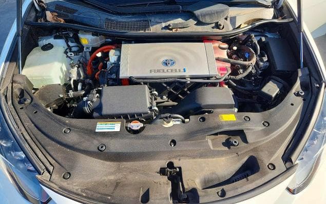 2018 TOYOTA MIRAI BASE 11