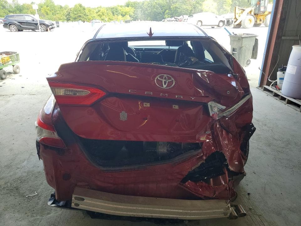 2020 TOYOTA CAMRY SE 6