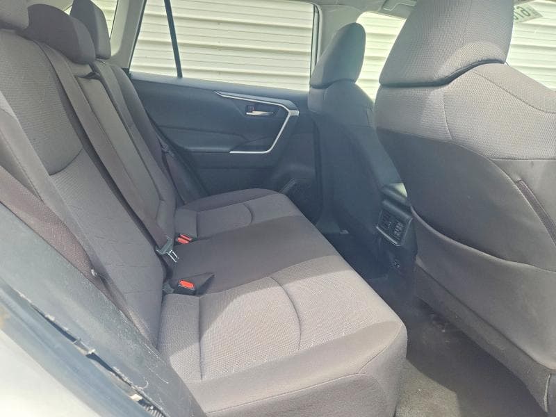 2019 TOYOTA RAV4 XLE 11
