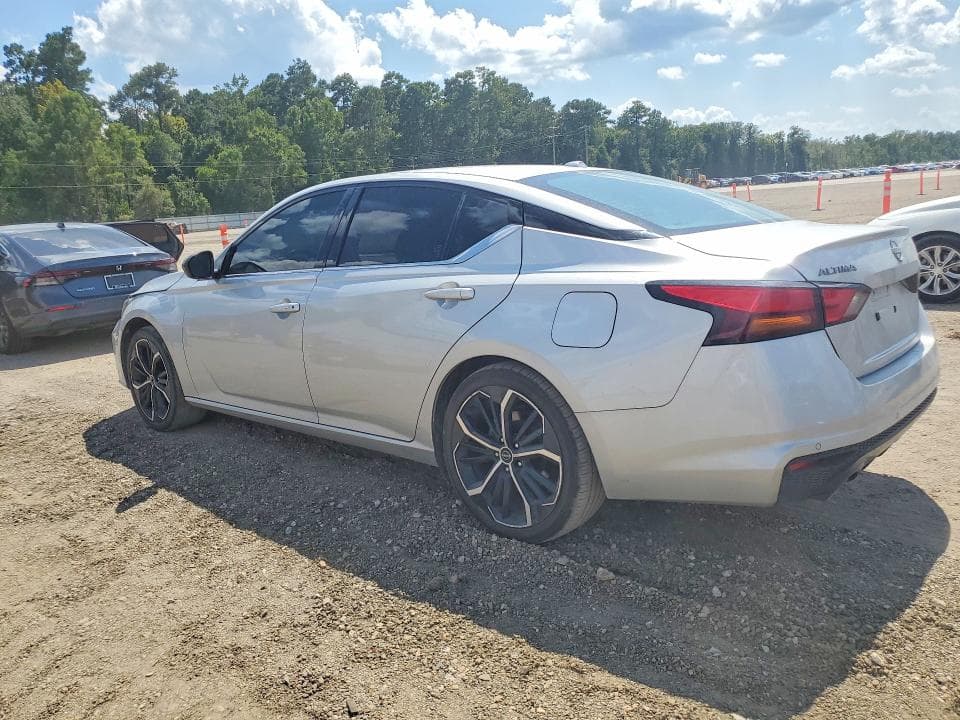 2024 NISSAN ALTIMA SR 2