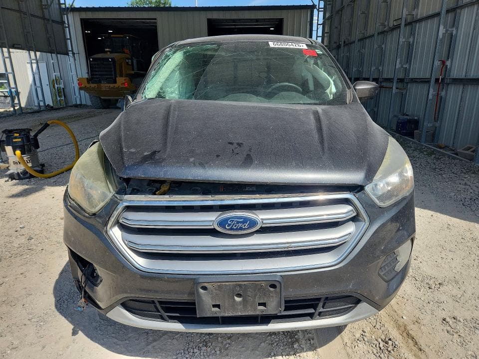 2017 FORD ESCAPE SE 5