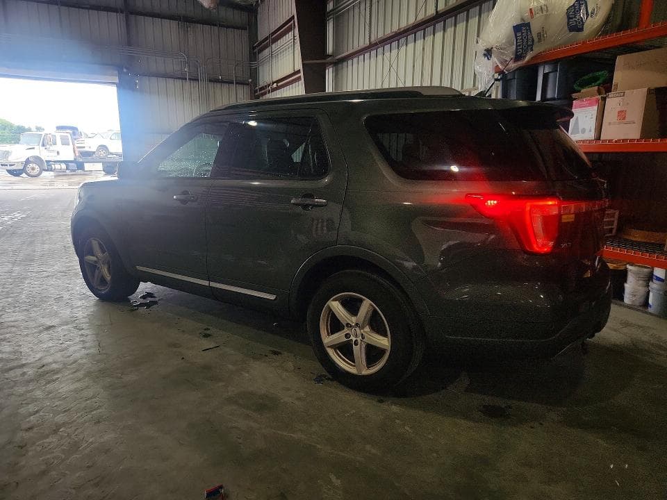2019 FORD EXPLORER XLT 2