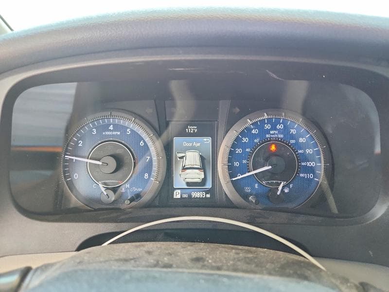 2019 TOYOTA SIENNA LE 9