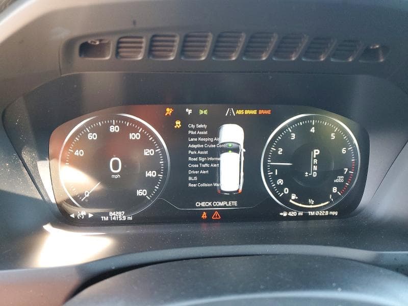 2018 VOLVO XC90 T6 9