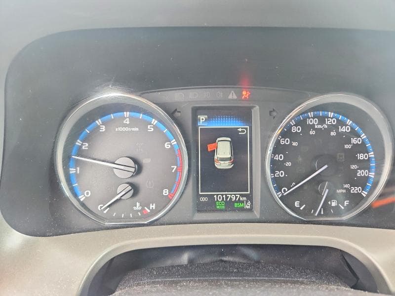 2018 TOYOTA RAV4 XLE 8