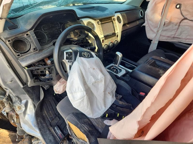 2019 TOYOTA TUNDRA CREWMAX SR5 8