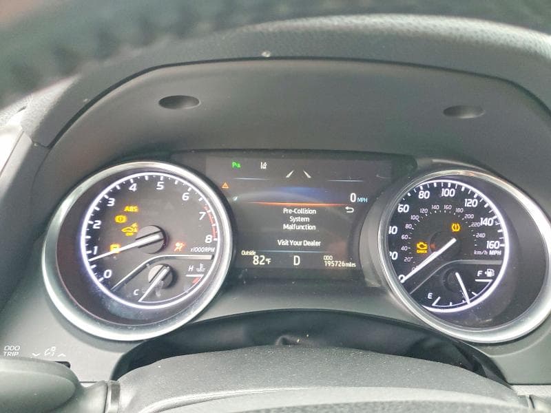2018 TOYOTA CAMRY XLE 9