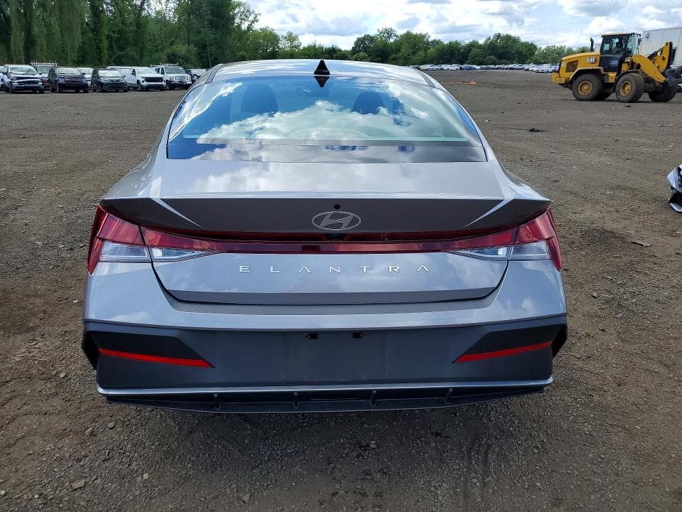 2024 HYUNDAI ELANTRA SEL 6