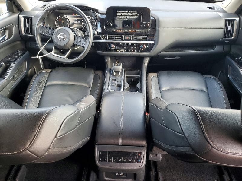 2024 NISSAN PATHFINDER SL 8