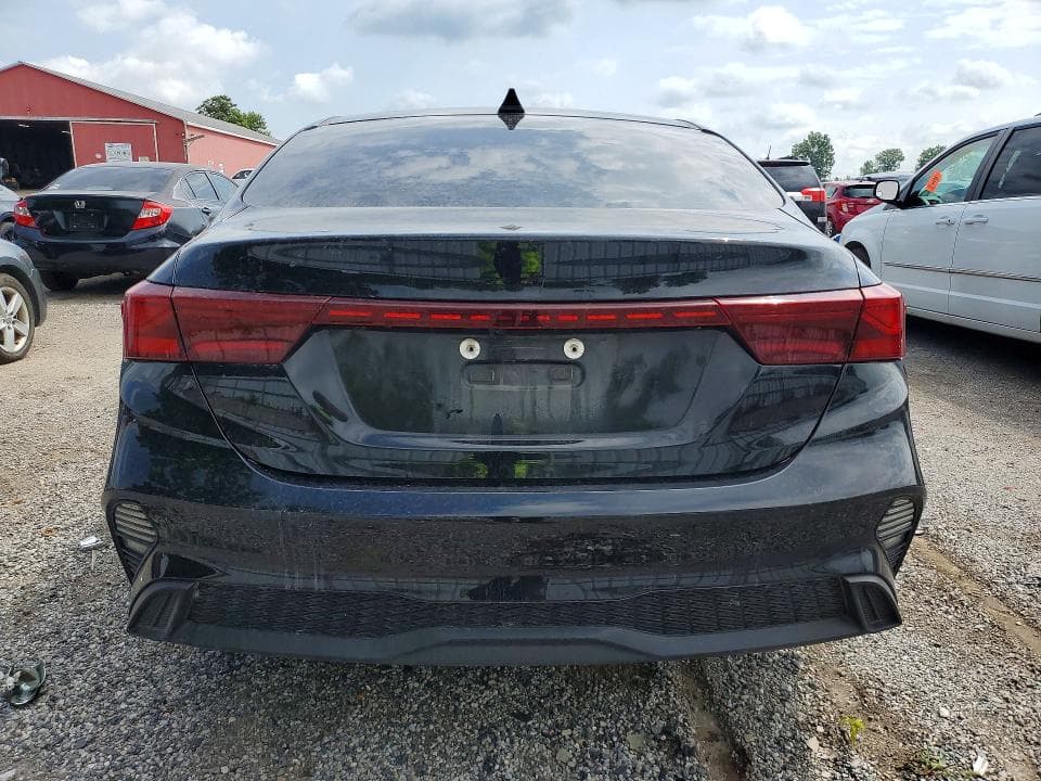 2022 KIA FORTE FE 6